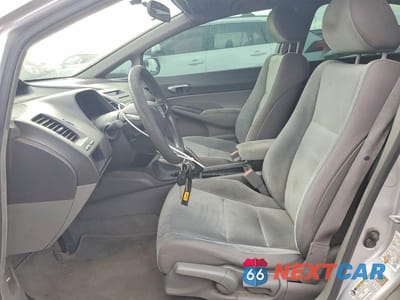 Zdjęcie 7 z 13 samochodu: 2010 HONDA CIVIC LX VIN:19XFA1F57AE067543 - miniatura