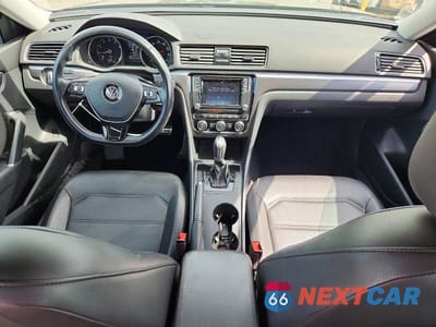 Zdjęcie 8 z 12 samochodu: 2018 VOLKSWAGEN PASSAT S VIN:1VWAA7A33JC009890 - miniatura