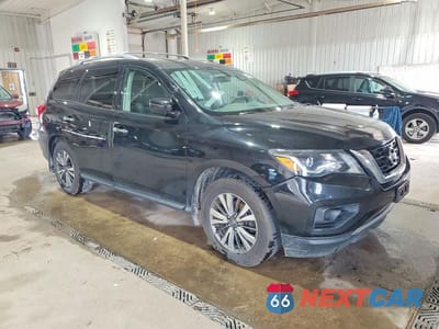 Czwarte zdjęcie samochodu z boku: 2019 NISSAN PATHFINDER S VIN:5N1DR2MM9KC633450 - miniatura
