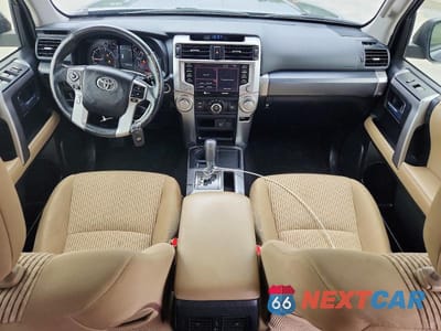 Zdjęcie 8 z 12 samochodu: 2023 TOYOTA 4RUNNER SR5 VIN:JTEEU5JR0P5279057 - miniatura