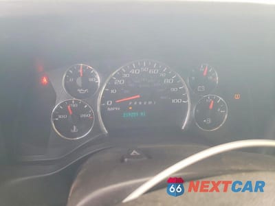 Zdjęcie 9 z 13 samochodu: 2017 CHEV EXPRESS G2500 VIN:1GCWGAFF1H1135808 - miniatura