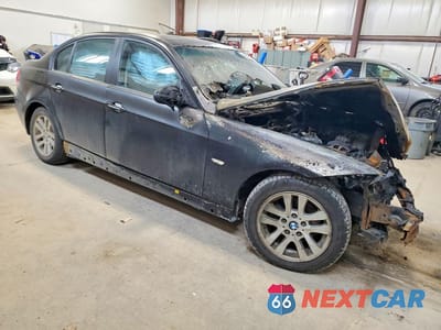 Czwarte zdjęcie samochodu z boku: 2006 BMW 325 XI VIN:WBAVD13556KV09650 - miniatura