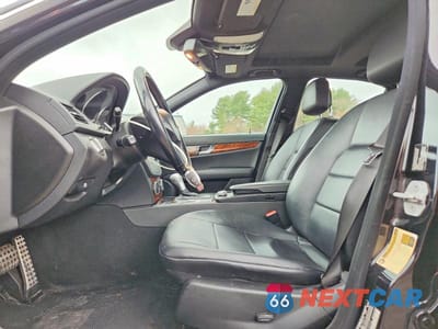 Zdjęcie 7 z 11 samochodu: 2010 MERCEDES-BENZ C 300 4MATIC VIN:WDDGF8BB2AR102932 - miniatura