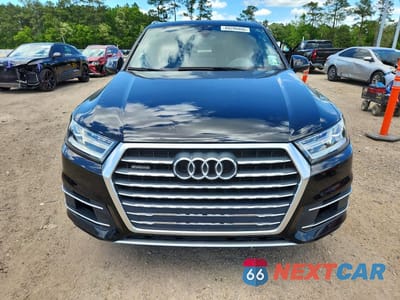 Piąte zdjęcie samochodu w środku: 2017 AUDI Q7 PREMIUM VIN:WA1AAAF77HD037265 - miniatura