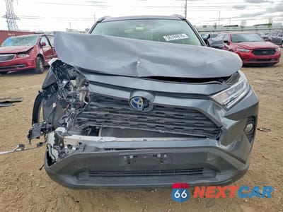 Piąte zdjęcie samochodu w środku: 2019 TOYOTA RAV4 HYBRID XLE VIN:JTMRWRFV8KD003916 - miniatura