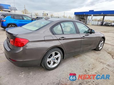 Trzecie zdjęcie samochodu z tyłu: 2013 BMW 328 XI SULEV VIN:WBA3B5G54DNS03369 - miniatura