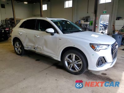 Czwarte zdjęcie samochodu z boku: 2020 AUDI Q3 PREMIUM PLUS S-LINE VIN:WA1EECF39L1072060 - miniatura