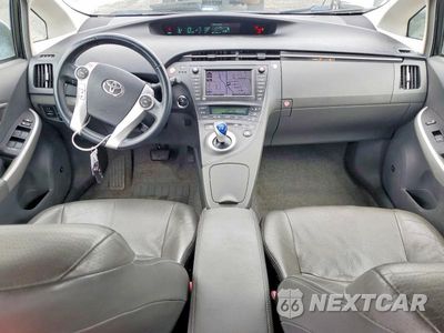 Zdjęcie 8 z 12 samochodu: 2010 TOYOTA PRIUS IV VIN:JTDKN3DU7A5015723 - miniatura