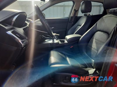 Zdjęcie 7 z 13 samochodu: 2019 JAGUAR E-PACE SE VIN:SADFP2FX2K1Z66812 - miniatura