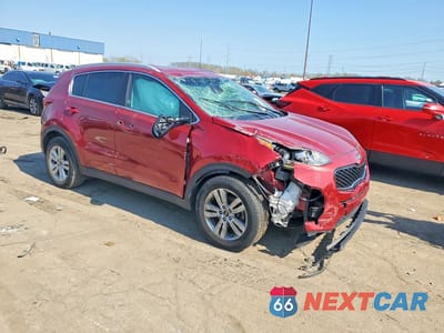Czwarte zdjęcie samochodu z boku: 2018 KIA SPORTAGE VIN:KNDPM3AC9J7322660 - miniatura