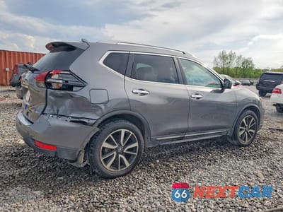Trzecie zdjęcie samochodu z tyłu: 2019 NISSAN ROGUE SL VIN:5N1AT2MV6KC775607 - miniatura