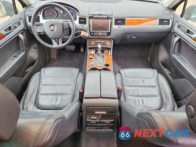 Zdjęcie 8 z 12 samochodu: 2012 VOLKSWAGEN TOUAREG V6 VIN:WVGEF9BPXCD009638 - miniatura
