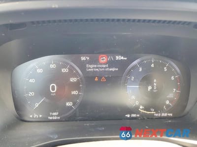 Zdjęcie 9 z 13 samochodu: 2021 VOLVO XC40 T5 MOMENTUM VIN:YV4162UK1M2456400 - miniatura