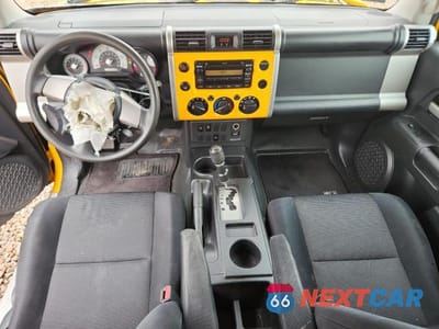 Zdjęcie 8 z 14 samochodu: 2007 TOYOTA FJ CRUISER BASE VIN:JTEZU11F770002211 - miniatura