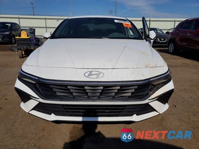 Piąte zdjęcie samochodu w środku: 2025 HYUNDAI ELANTRA SE VIN:KMHLL4DG1SU936154 - miniatura