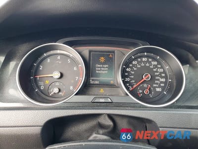 Zdjęcie 9 z 12 samochodu: 2015 VOLKSWAGEN GTI VIN:3VW4T7AUXFM083989 - miniatura