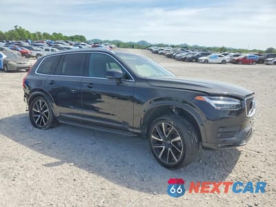 Czwarte zdjęcie samochodu z boku: 2020 VOLVO XC90 T6 MOMENTUM VIN:YV4A22PK4L1612778 - miniatura