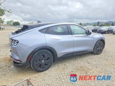 Trzecie zdjęcie samochodu z tyłu: 2022 FORD MUSTANG MACH-E CALIFORNIA ROUTE 1 VIN:3FMTK2R7XNMA39052 - miniatura