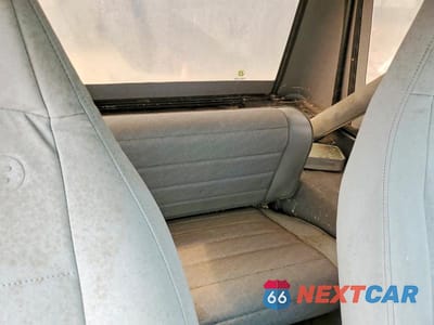 Zdjęcie 11 z 13 samochodu: 1989 JEEP WRANGLER / YJ VIN:2J4FY19E5KJ135483 - miniatura