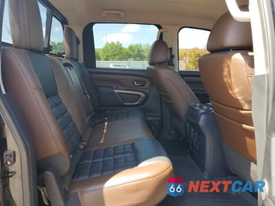 Zdjęcie 10 z 12 samochodu: 2017 NISSAN TITAN XD PLATINUM RESERVE VIN:1N6BA1F42HN561043 - miniatura