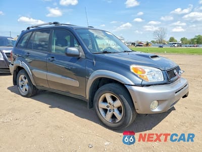 Czwarte zdjęcie samochodu z boku: 2005 TOYOTA RAV4 BASE VIN:JTEHD20V850046967 - miniatura