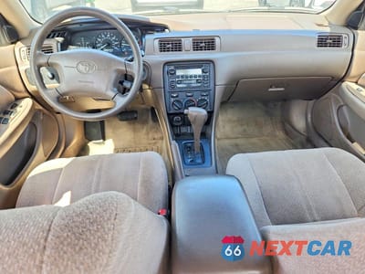 Zdjęcie 8 z 11 samochodu: 2000 TOYOTA CAMRY LE VIN:JT2BG22K9Y0459448 - miniatura