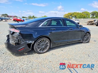 Trzecie zdjęcie samochodu z tyłu: 2016 LINCOLN MKZ HYBRID VIN:3LN6L2LU2GR624948 - miniatura
