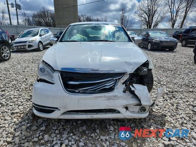 Piąte zdjęcie samochodu w środku: 2012 CHRYSLER 200 LIMITED VIN:1C3CCBCG1CN300893 - miniatura