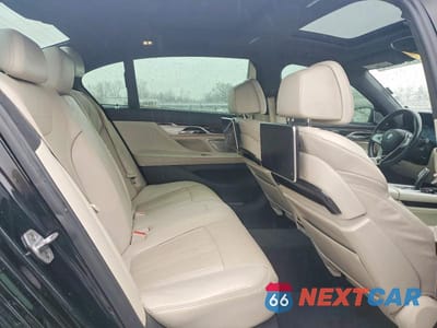 Zdjęcie 10 z 11 samochodu: 2018 BMW 750 XI VIN:WBA7F2C51JG424101 - miniatura