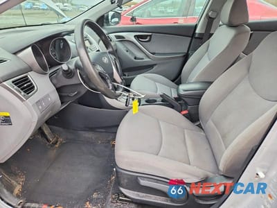 Zdjęcie 7 z 13 samochodu: 2013 HYUNDAI ELANTRA GLS VIN:KMHDH4AE0DU582770 - miniatura