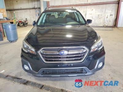 Piąte zdjęcie samochodu w środku: 2018 SUBARU OUTBACK 2.5I PREMIUM VIN:4S4BSAFC3J3291759 - miniatura
