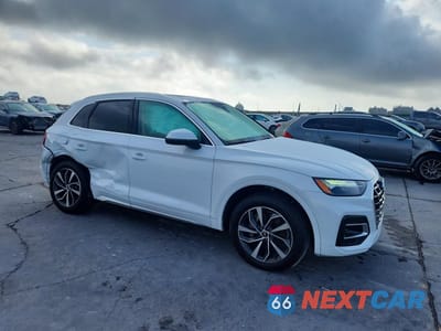Czwarte zdjęcie samochodu z boku: 2021 AUDI Q5 PREMIUM PLUS VIN:WA1BAAFY5M2103511 - miniatura