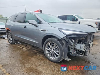 Czwarte zdjęcie samochodu z boku: 2023 BUICK ENCLAVE AVENIR VIN:5GAERDKW4PJ155306 - miniatura