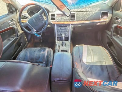Zdjęcie 8 z 12 samochodu: 2010 LINCOLN MKZ VIN:3LNHL2GC9AR611907 - miniatura