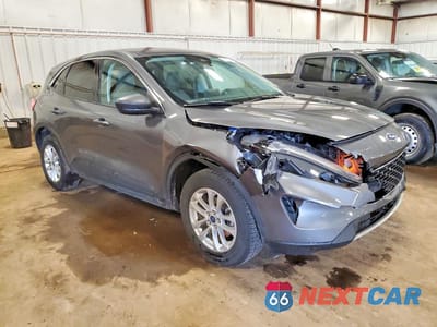 Czwarte zdjęcie samochodu z boku: 2022 FORD ESCAPE SE VIN:1FMCU9G60NUA58900 - miniatura