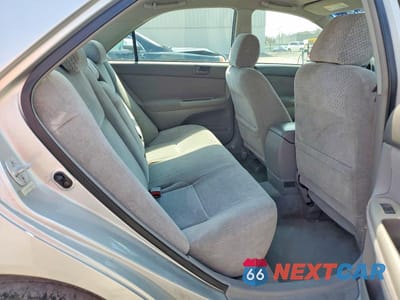 Zdjęcie 10 z 13 samochodu: 2003 TOYOTA CAMRY LE VIN:4T1BE32K23U707586 - miniatura