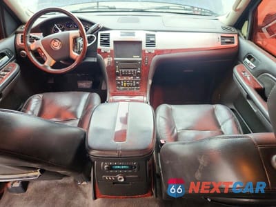 Zdjęcie 8 z 13 samochodu: 2008 CADILLAC ESCALADE LUXURY VIN:1GYEC63828R130185 - miniatura