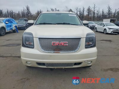 Piąte zdjęcie samochodu w środku: 2010 GMC YUKON XL DENALI VIN:1GKUKMEF7AR138412 - miniatura