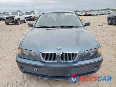 Piąte zdjęcie samochodu w środku: 2004 BMW 325XI VIN:WBAEU334X4PR10825 - miniatura