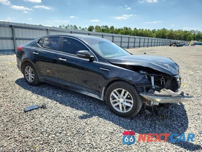 Czwarte zdjęcie samochodu z boku: 2013 KIA OPTIMA LX VIN:5XXGM4A75DG254295 - miniatura