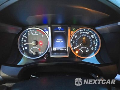 Zdjęcie 8 z 10 samochodu: 2017 TOYOTA TACOMA SR5 V6 VIN:5TFAZ5CN7HX046944 - miniatura