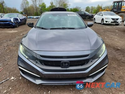 Piąte zdjęcie samochodu w środku: 2019 HONDA CIVIC LX VIN:2HGFC2F6XKH566739 - miniatura