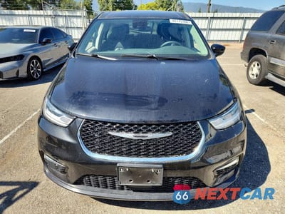 Piąte zdjęcie samochodu w środku: 2023 CHRYSLER PACIFICA HYBRID TOURING L VIN:2C4RC1L75PR626219 - miniatura