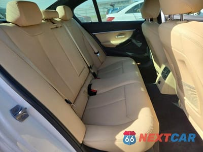 Zdjęcie 10 z 12 samochodu: 2018 BMW 330 XI VIN:WBA8D9G54JNU67730 - miniatura
