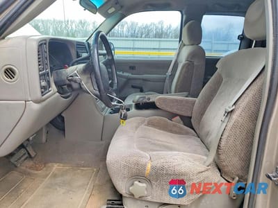 Zdjęcie 7 z 11 samochodu: 1999 CHEVROLET SILVERADO K1500 VIN:1GCEK19T1XE100804 - miniatura