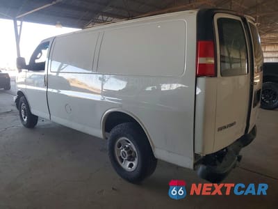 Drugie zdjęcie samochodu z przodu: 2017 GMC SAVANA 2500 CARGO DELIVERY VAN VIN:1GTW7AFF4H1345206 - miniatura