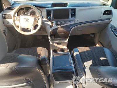 Zdjęcie 8 z 13 samochodu: 2011 TOYOTA SIENNA SE 8-PASSENGER VIN:5TDXK3DC3BS125556 - miniatura