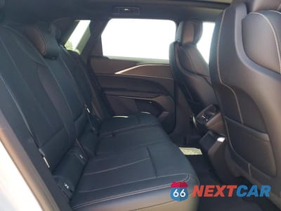 Zdjęcie 11 z 12 samochodu: 2024 CADILLAC LYRIQ LUXURY VIN:1GYKPPRK7RZ108524 - miniatura