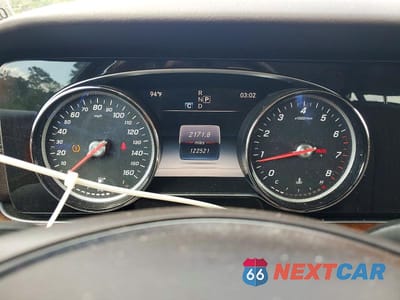 Zdjęcie 9 z 11 samochodu: 2017 MERCEDES-BENZ E 300 VIN:WDDZF4JB0HA084877 - miniatura