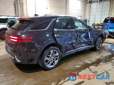 Trzecie zdjęcie samochodu z tyłu: 2022 GENESIS GV70 2.5T STANDARD VIN:KMUMADTB9NU013698 - miniatura